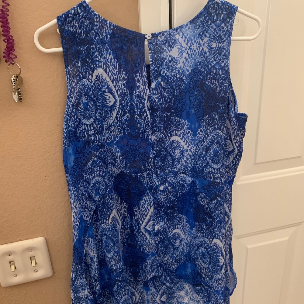 Beautiful top. - Picture 4 of 4